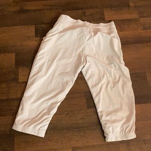 Lululemon dance studio pant (short)